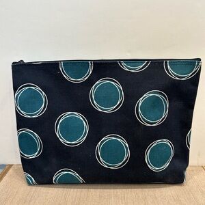 Thirty one toiletry bag